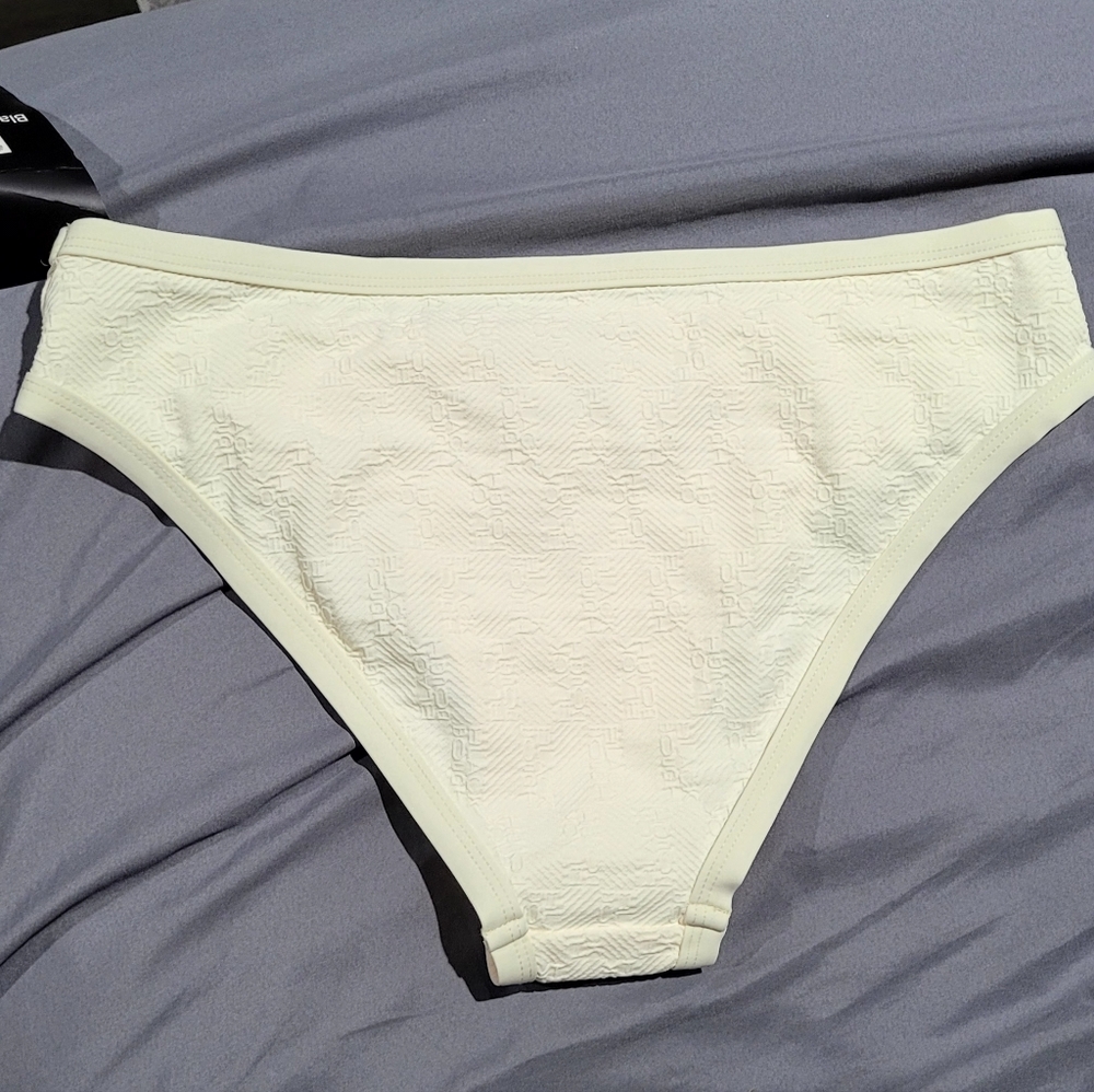 Blackbough Monogram Bikini Bottom Cream Textured NWT Size S - Picture 2 of 6